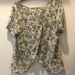 Chiffon floral tulip back blouse